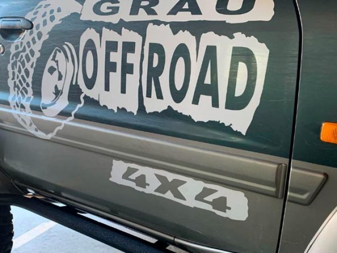 grau 4x4 3