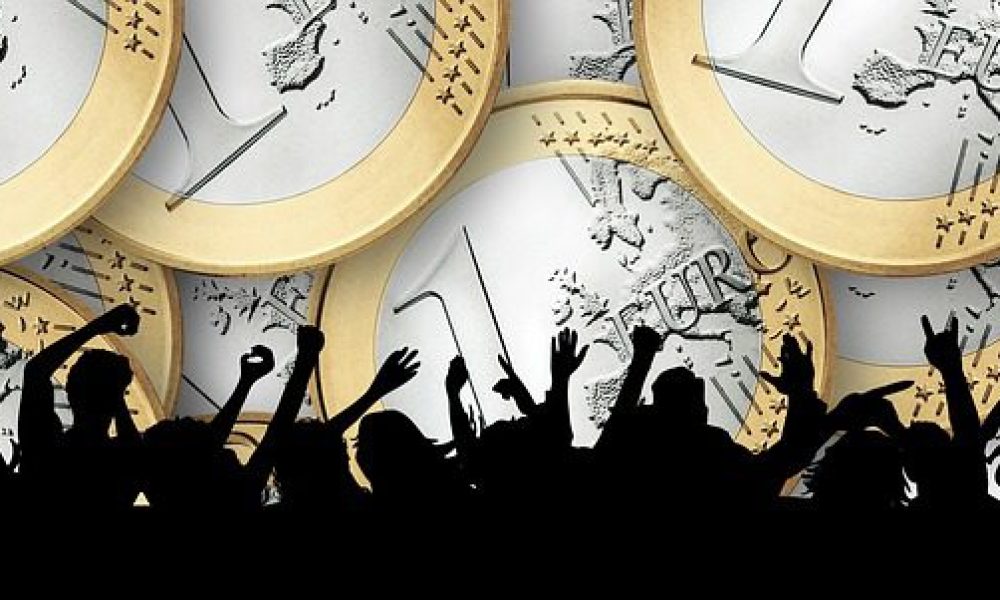 Estiu o Nadal consumista , quan gastem més diners?